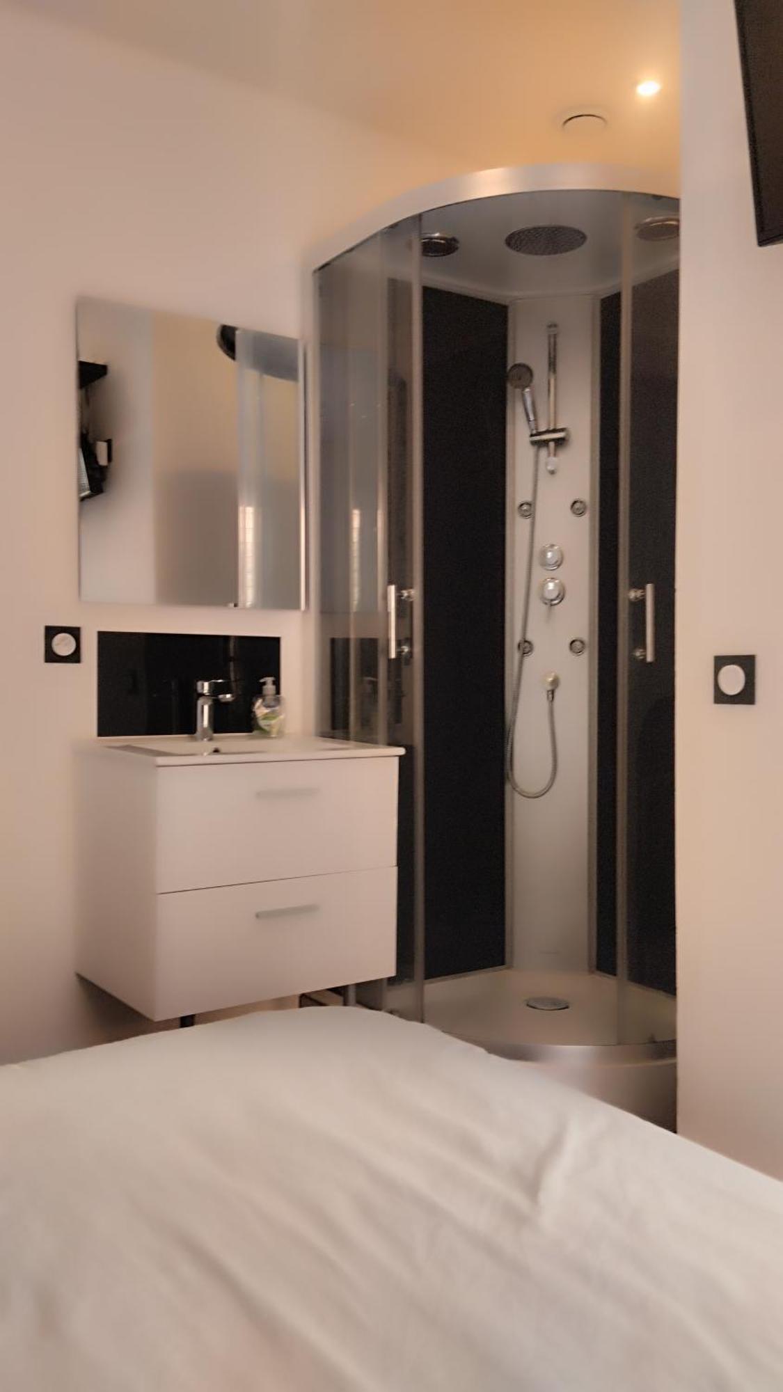 Chambres Cosy Proche Cnpe Bugey - Via Rhona Chavanoz Rum bild